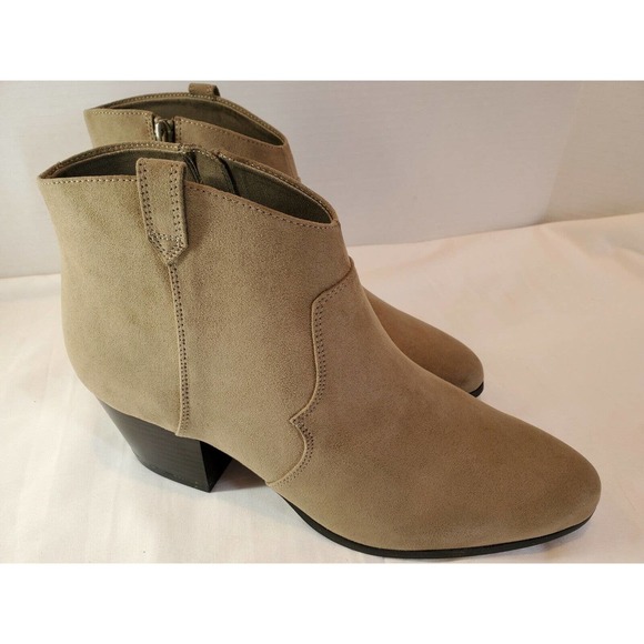 Faux-Suede Western Ankle Boots for Women Size 9 Sage NWT - Picture 8 of 8